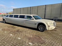 Chrysler c300 5.7 v8 hemi “westwind coachworks” limousine