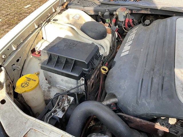 Chrysler c300 5.7 v8 hemi “westwind coachworks” limousine - afbeelding 16 van  49