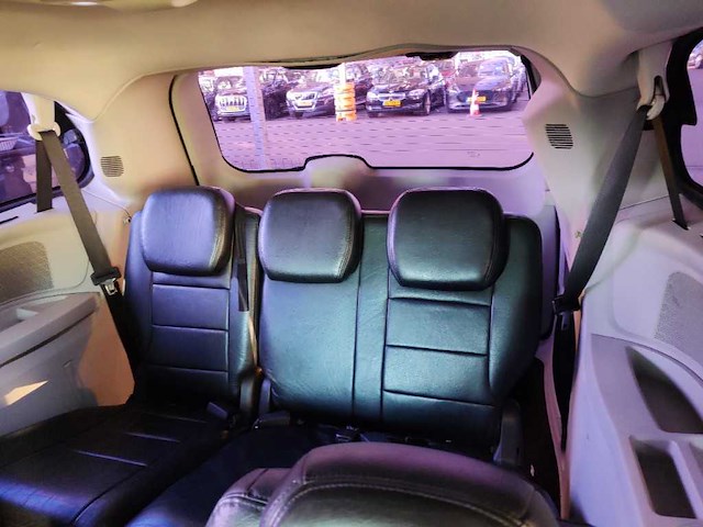 Chrysler grand voyager 2.8 crd lx 2009 | 98-jpk-3 - afbeelding 6 van  32
