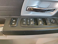 Chrysler grand voyager 2.8 crd lx 2009 | 98-jpk-3 - afbeelding 14 van  32