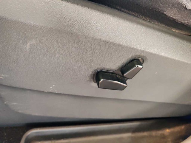 Chrysler grand voyager 2.8 crd lx 2009 | 98-jpk-3 - afbeelding 15 van  32