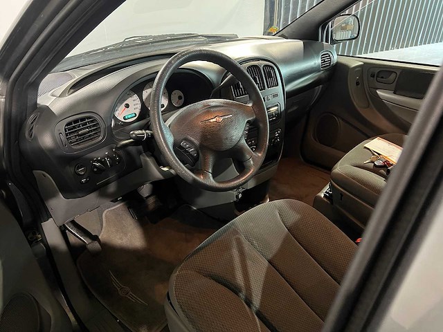 Chrysler grand voyager 3.3i v6 business edition, 84-xd-jn - afbeelding 2 van  18