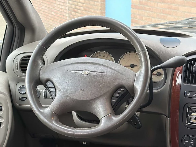 Chrysler grand voyager 3.3i v6 lx 7pers. | 11-sk-jd - afbeelding 2 van  27