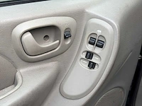 Chrysler grand voyager 3.3i v6 lx 7pers. | 11-sk-jd - afbeelding 15 van  27