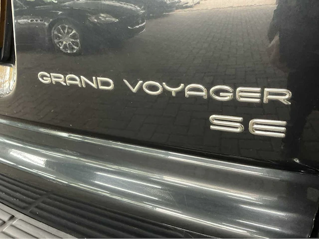 Chrysler grand voyager rouwauto 13-jk-nn 2005 marge auto - afbeelding 11 van  43
