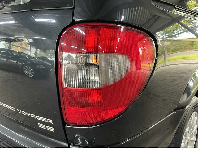 Chrysler grand voyager rouwauto 13-jk-nn 2005 marge auto - afbeelding 14 van  43