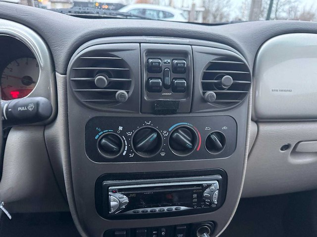 Chrysler pt cruiser 2.0-16v limited automaat 96-hn-hk - afbeelding 17 van  26