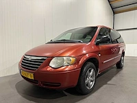 Chrysler town & country 73-hjt-9