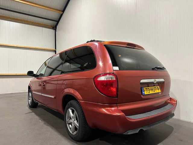Chrysler town & country 73-hjt-9 - afbeelding 16 van  22