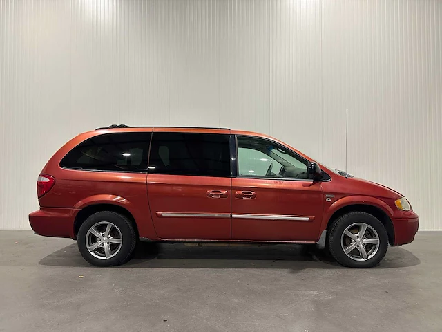 Chrysler town & country 73-hjt-9 - afbeelding 19 van  22