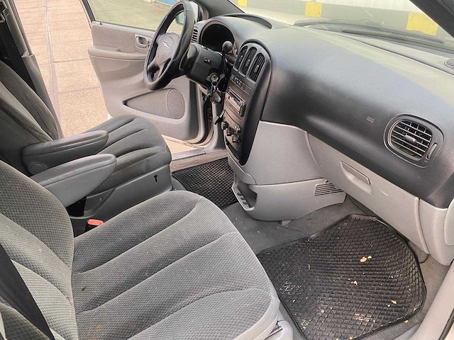 Chrysler voyager 2.8 crd se 57brtv - afbeelding 16 van  16
