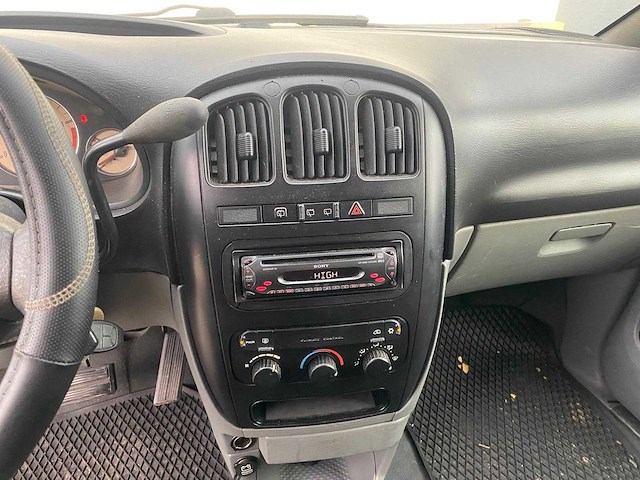 Chrysler voyager 2.8 crd se 57brtv - afbeelding 7 van  16