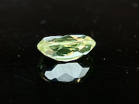 Chrysoliet - ca. 6 carat groene chrysoliet - afbeelding 2 van  6