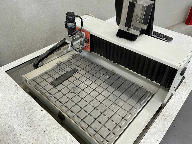 Cielle - 1997 - alfa 50x35 - horizontaal cnc-bewerkingscentrum - afbeelding 20 van  21
