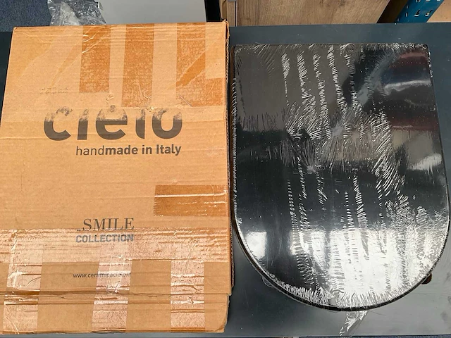 Cielo frizionato smile softclose toiletzitting zwart - afbeelding 1 van  2