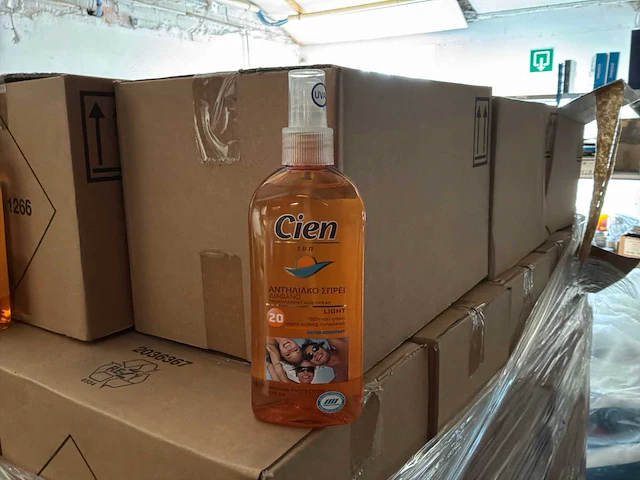 Cien partij zonnenbrand (240x) - afbeelding 1 van  3