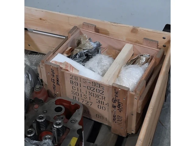 Cilinderkop in onderdelen - afbeelding 8 van  8