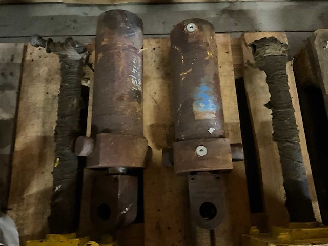 Cilinders (5x) "hydraulic pressure cylinders" - afbeelding 2 van  7