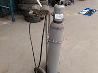 Cilindersteekwagen met cilinder stikstof - afbeelding 3 van  7