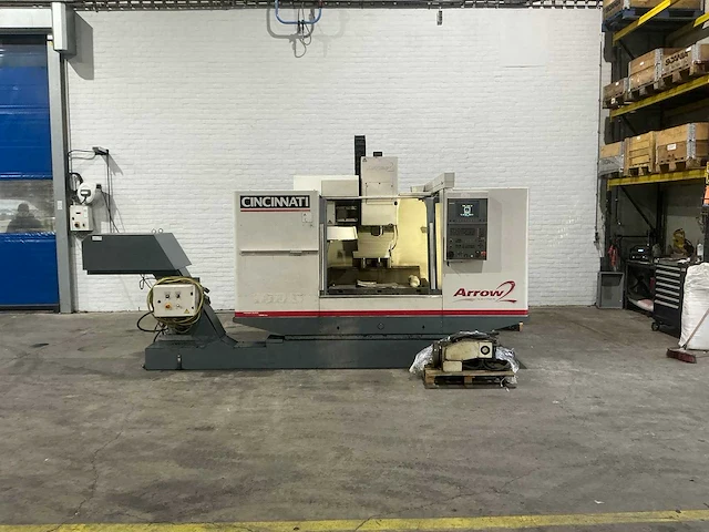 Cincinnati - 2001 - arrow2-1000 - verticale machinecentra - afbeelding 1 van  13