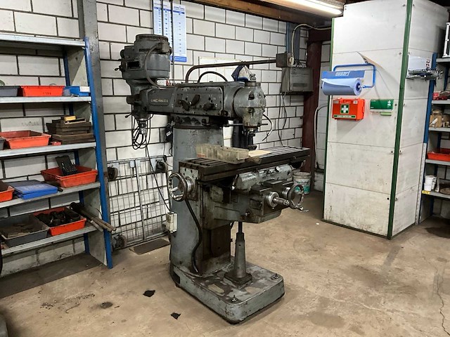 Cincinnati universele boor- en freesmachine - afbeelding 1 van  11