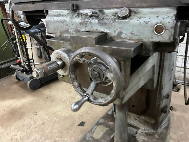 Cincinnati universele boor- en freesmachine - afbeelding 8 van  11