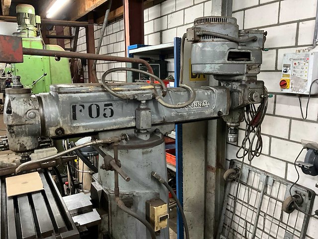 Cincinnati universele boor- en freesmachine - afbeelding 9 van  11