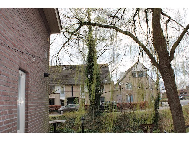 Circa 30 meter met buiten verlichting. dient door uzelf gedemonteerd te worden, op aanwijzing personeel. - afbeelding 1 van  3