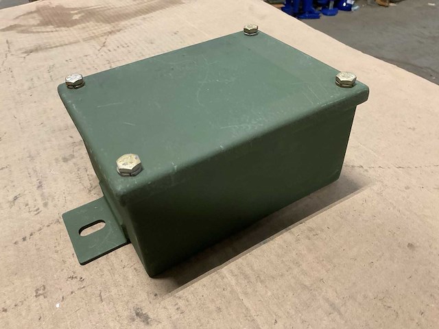 Circuit breaker box - afbeelding 3 van  5