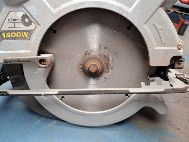 Cirkelzaag , black en decker, ks1400l - afbeelding 5 van  5