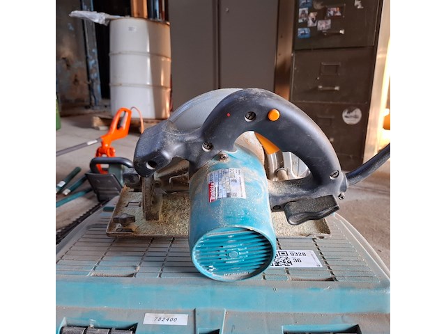 Cirkelzaag makita, 5603r, bouwjaar 2000 - afbeelding 2 van  4