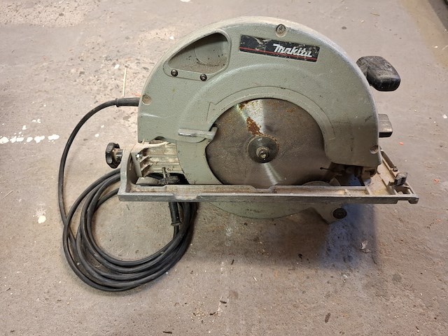 Cirkelzaag makita, 5903r, bouwjaar 1996 - afbeelding 1 van  4