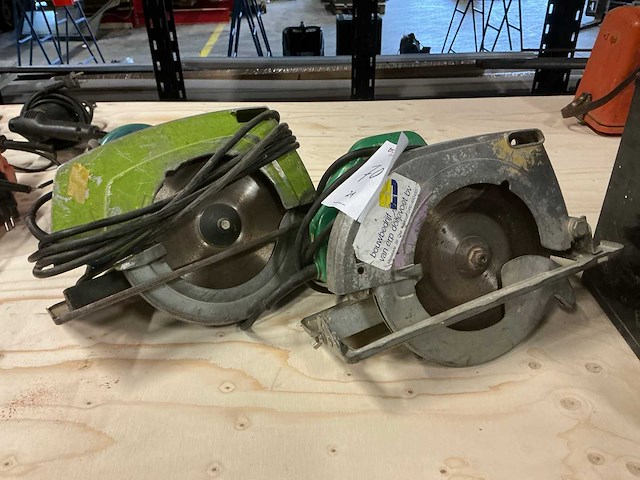 Cirkelzaagmachine (2x) - afbeelding 1 van  3