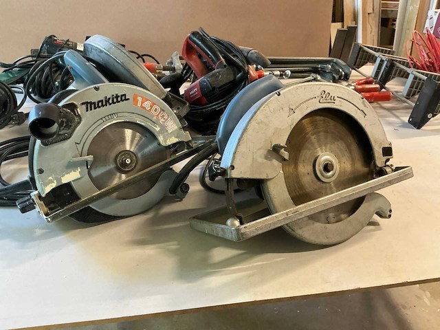 Cirkelzaagmachine (2x) - afbeelding 1 van  5
