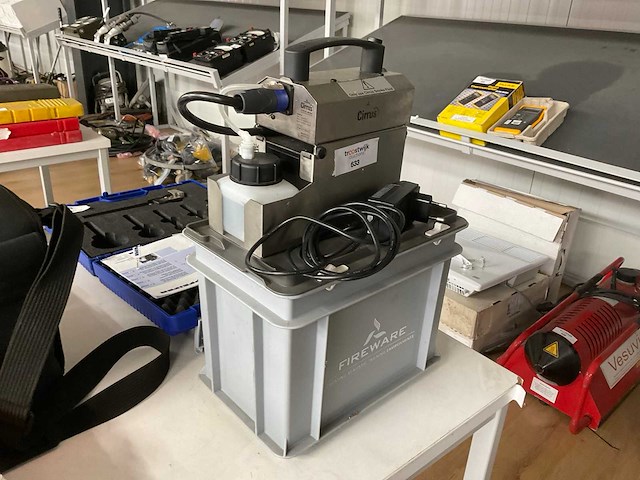 Cirrus fw-c rook-/nevelgenerator - afbeelding 1 van  4