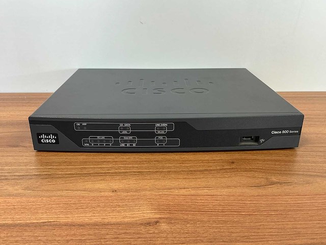 Cisco - 887 - router - afbeelding 2 van  6