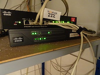 Cisco - c887 - router - afbeelding 1 van  1