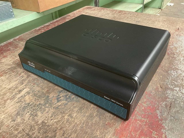 Cisco 1941 router - afbeelding 2 van  5