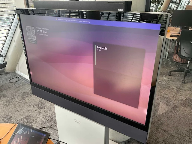 Cisco 55” presentatiescherm op statief - afbeelding 7 van  11