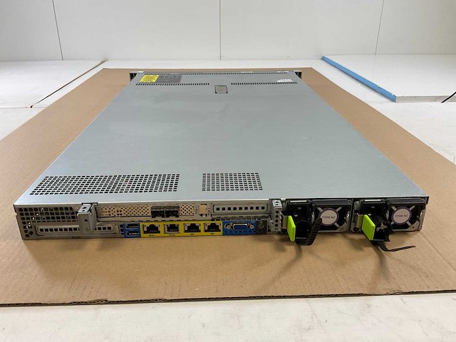 Cisco air-ct5520-k9, xeon(r) e5-2609, 4x 8 gb ram, 1x 240 gb ssd(mz7lm240hmq-0003) rack mount chassis - afbeelding 7 van  9