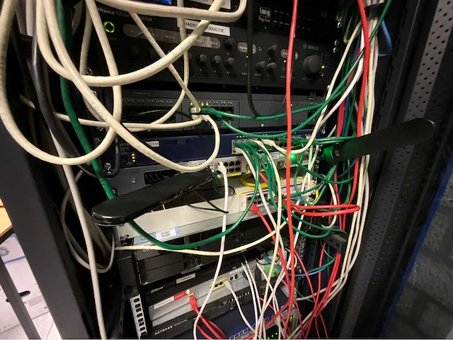 Cisco c1111-8plte gigabit router - afbeelding 1 van  3