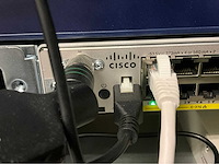 Cisco c1111-8plte gigabit router - afbeelding 2 van  3