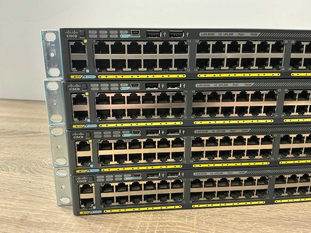 Cisco c2960-stack 19" switch (4x) - afbeelding 2 van  5