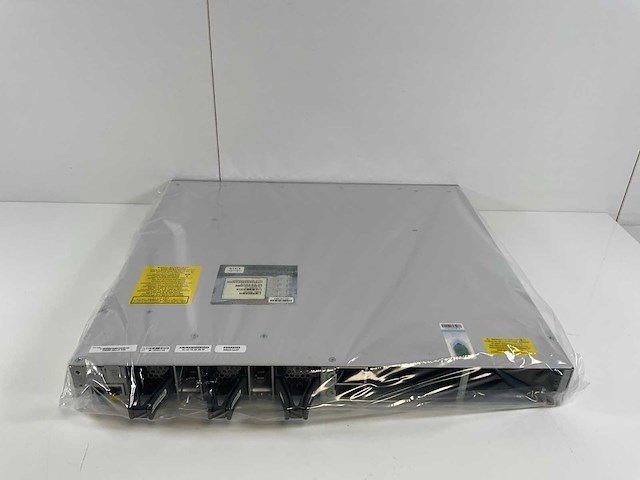 Cisco (c9300-48u-a) catalyst 9300 48 port managed l2/l3 switch (new) - afbeelding 13 van  13