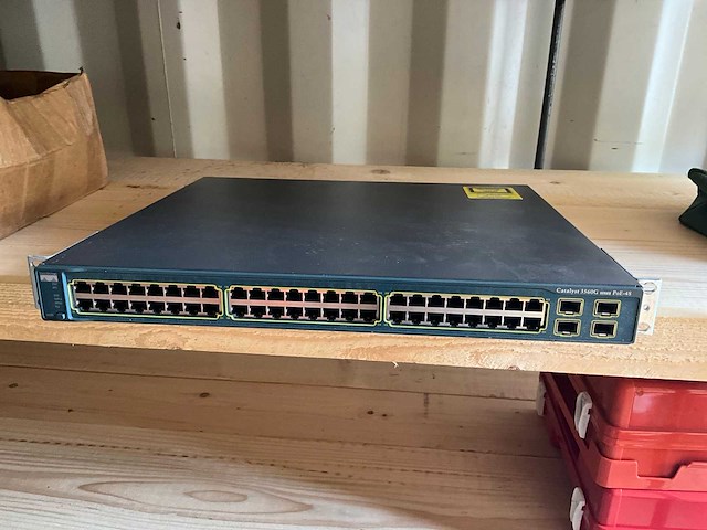 Cisco catalyst - catalyst 3560g - switch - afbeelding 1 van  4