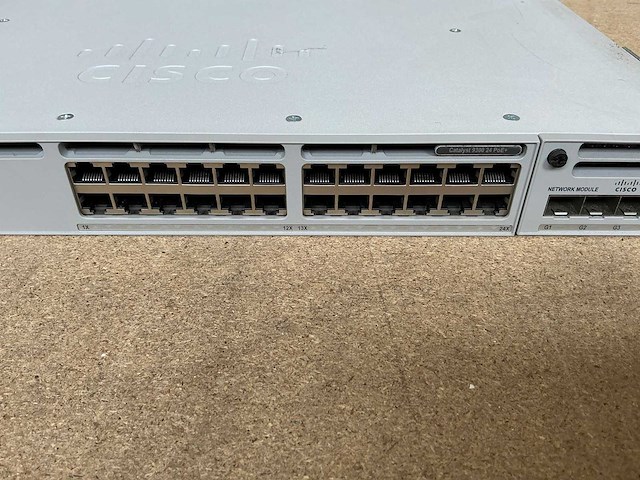 Cisco catalyst 9300 24+ poe 19" switch - afbeelding 3 van  7
