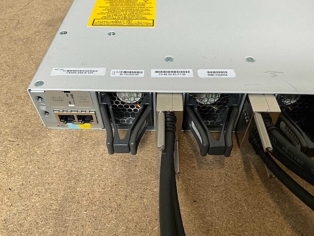 Cisco catalyst 9300 24s 19" switch - afbeelding 6 van  7