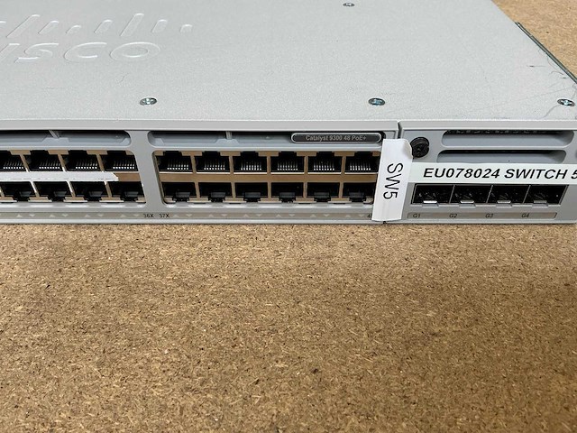 Cisco catalyst 9300 48+ poe 19" switch - afbeelding 2 van  5