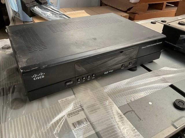 Cisco d8965 satellite receiver (190x) - afbeelding 1 van  3