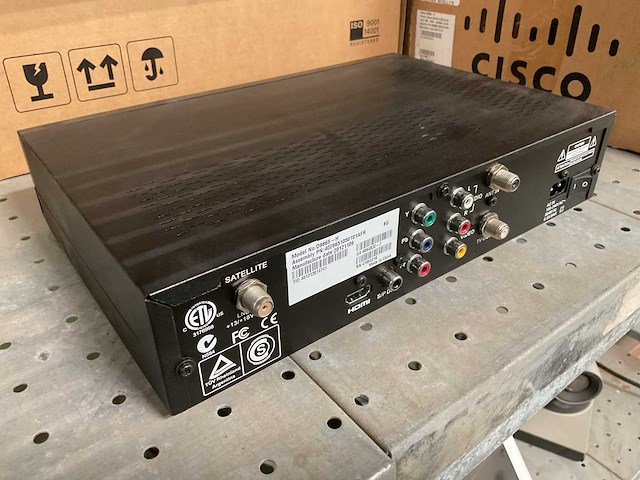 Cisco d9865 satellite receiver (5x) - afbeelding 3 van  4
